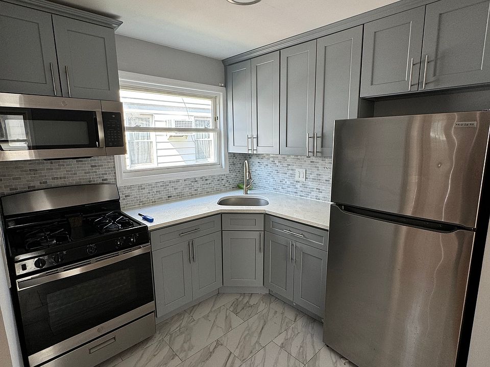 1st image of 12613 172nd St #1