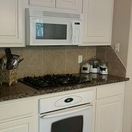 3rd image of 10567 Parkside Dr