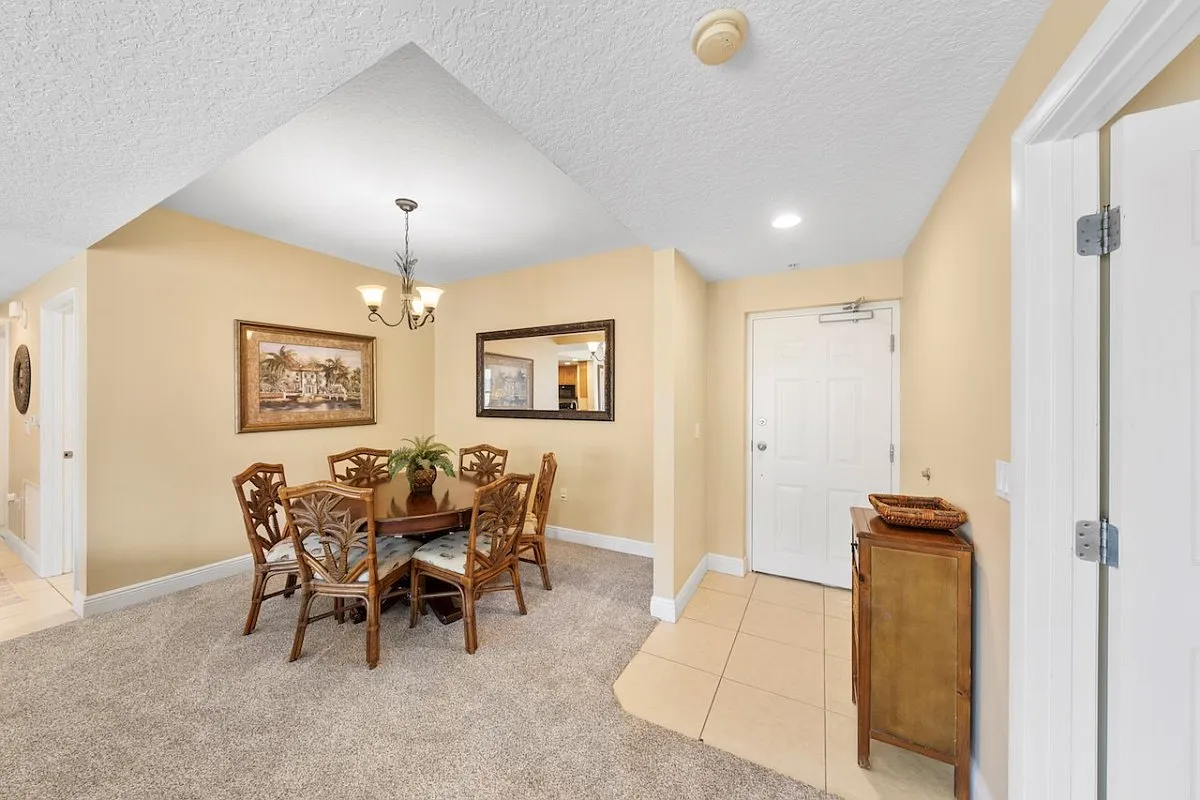 3 bed, 1702 sqft, $4,200 — Photo 4