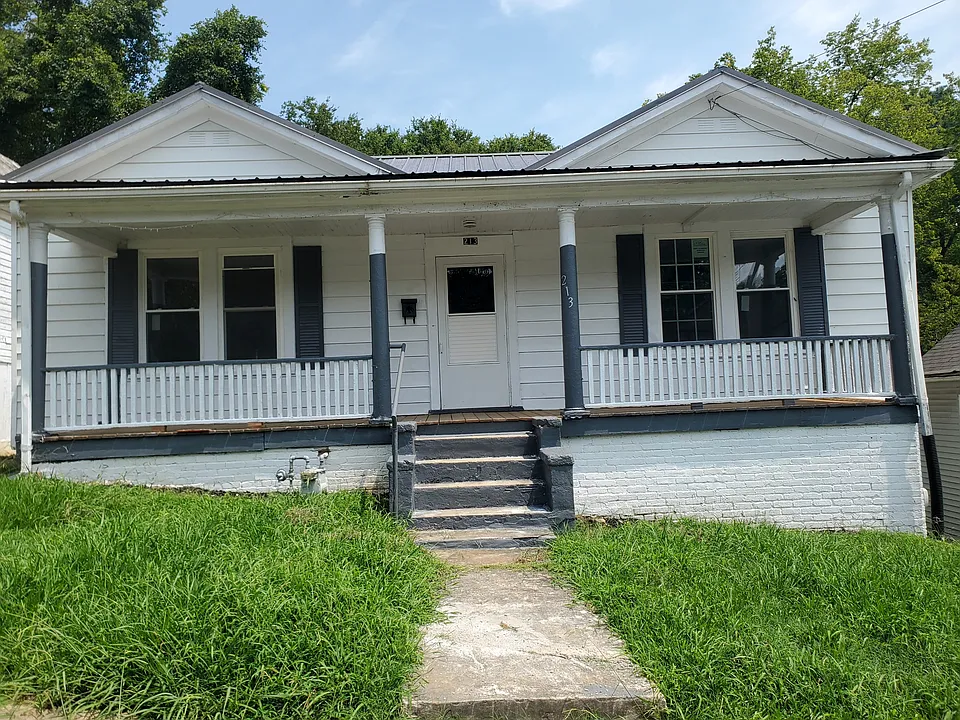 213 Campbell St