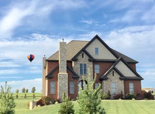 5 Grand Meadow Ct, Foristell, MO 63348