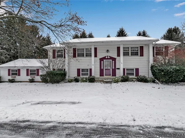 34 Broadway St, Oakfield, NY 14125