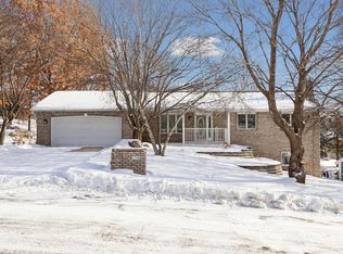 7910 Banks Path, Inver Grove Heights, MN 55077