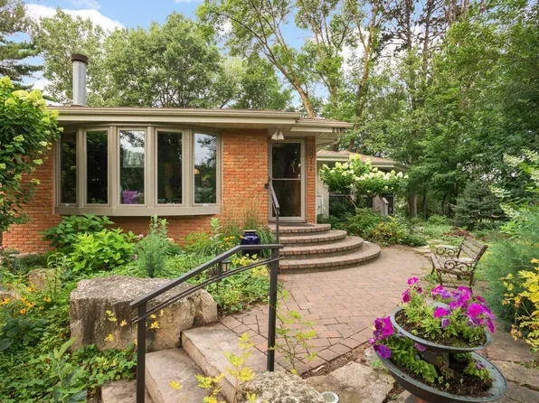 6911 Booth Ave, Inver Grove Heights, MN 55076