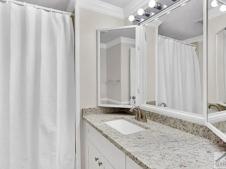 155 Dwight Rd — Photo 17