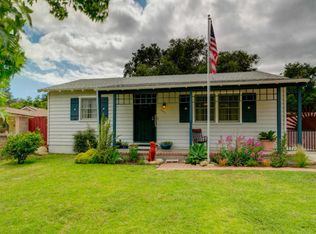 1110 Mariposa Dr, Santa Paula, CA 93060