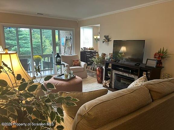 5th image of 1706 Summit Pointe