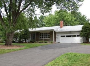 395 Frank Smith Rd, Longmeadow, MA 01106