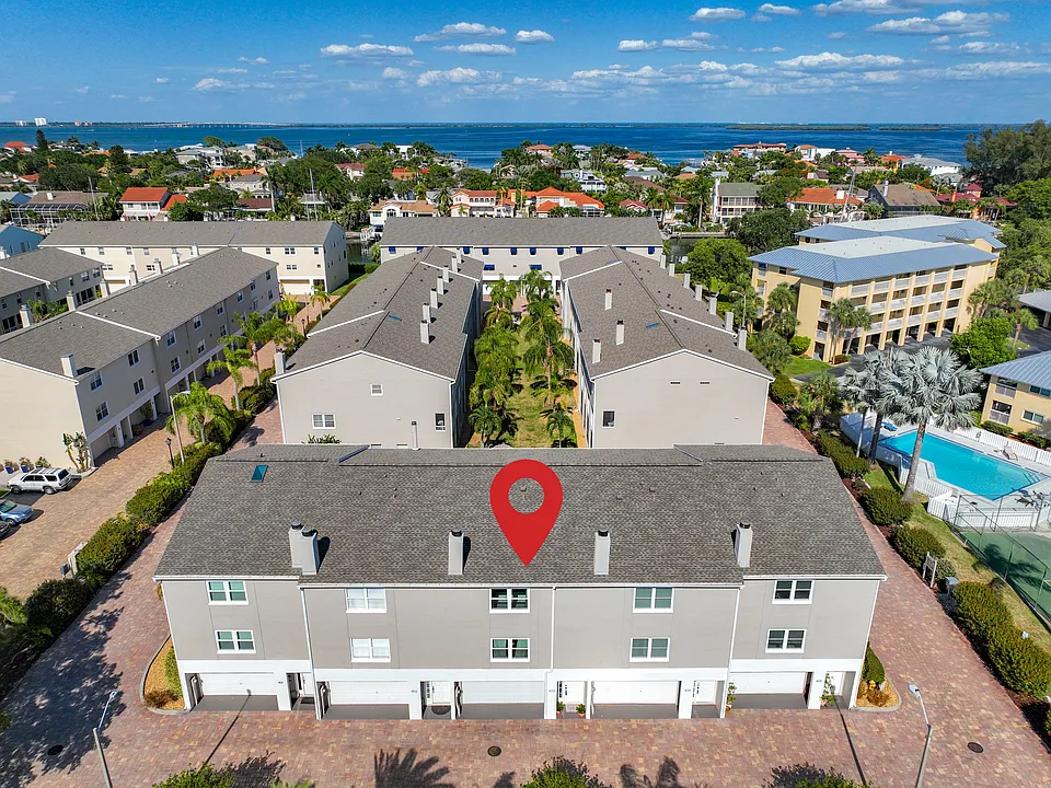 1117 Pinellas Bayway S #403