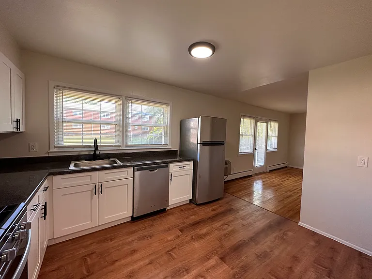 251 N Middletown Rd #3 — Photo 7