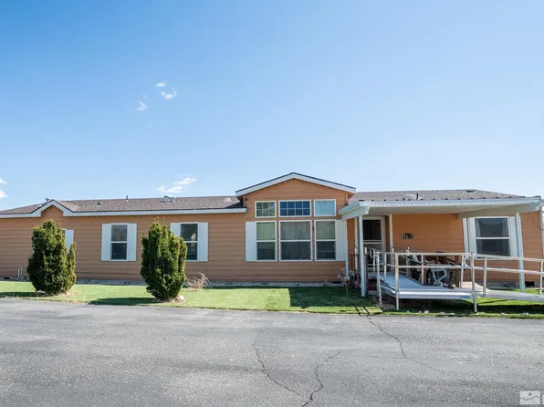 9225 Hopi Trl, Silver Springs, NV 89429