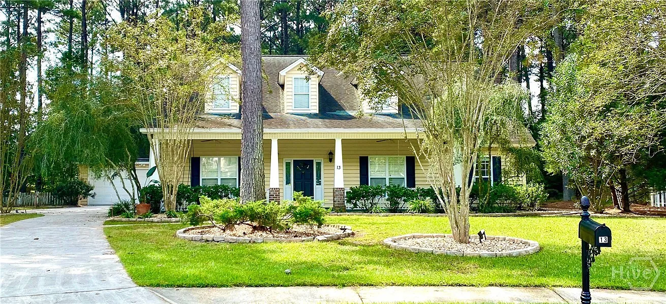 4 bed, 2.0 bath, 2511 sqft, $2,750 — Photo 1