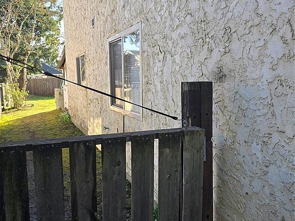 3rd image of 2905 Leigh Rd