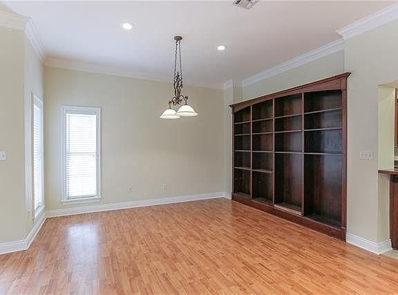 5th image of 2807 S Locke Point Dr