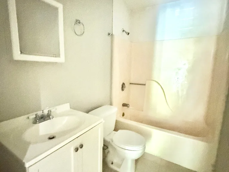 239 Fitch St #C22 — Photo 4