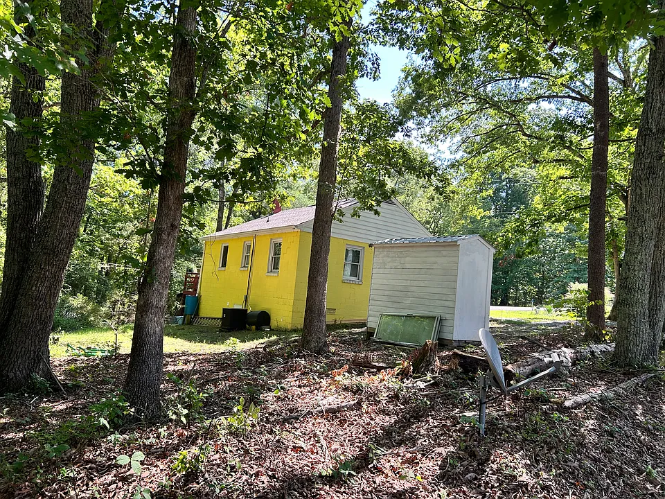 6444 Esmont Rd