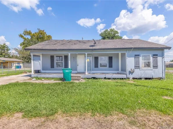822 Frederick St, Sulphur, LA 70663