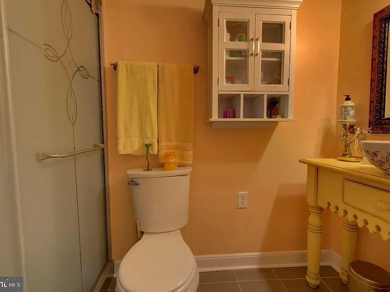 2924 Virginia Ave — Photo 16