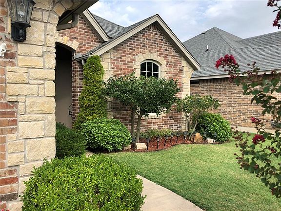 4th image of 17317 Serrano Dr