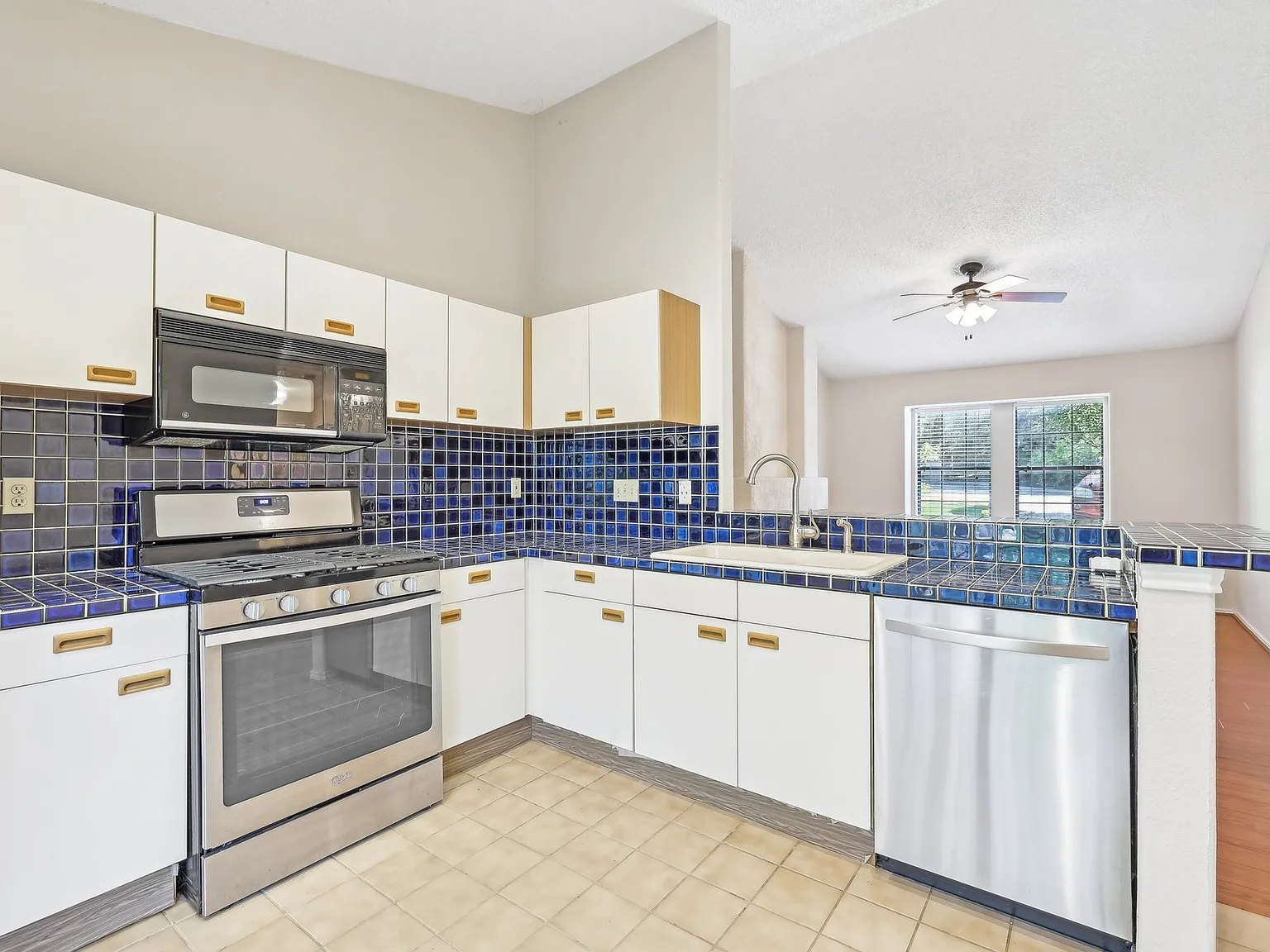 4303 Creek Ledge — Photo 3