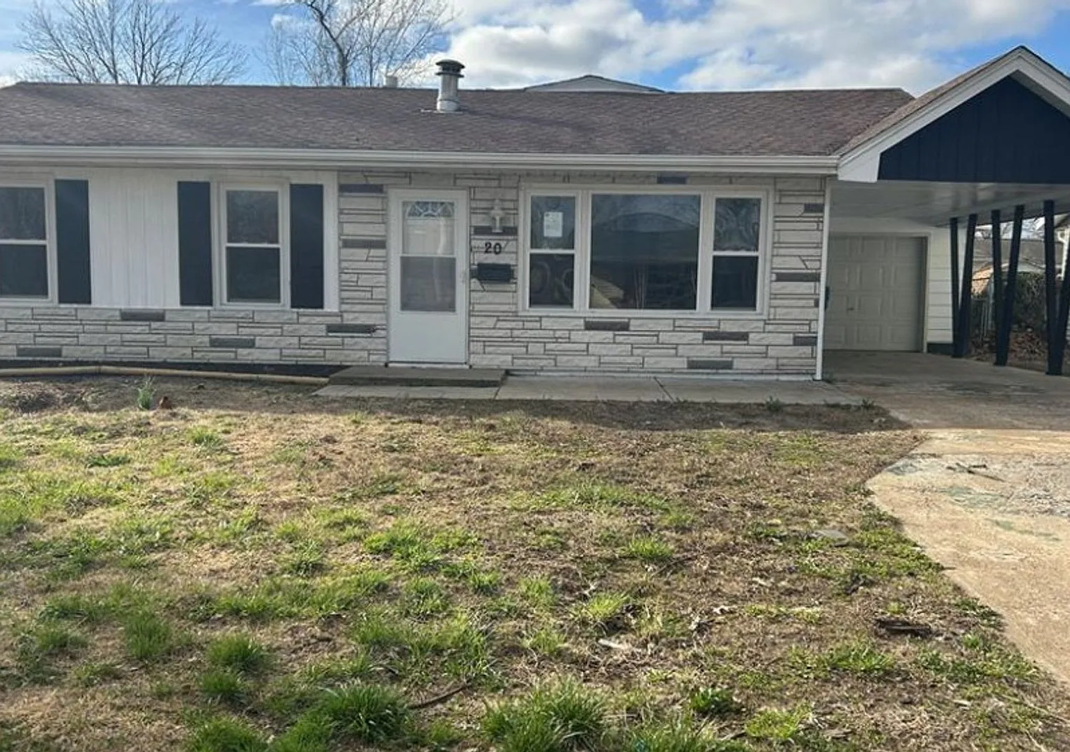 For Lease — Photo 1