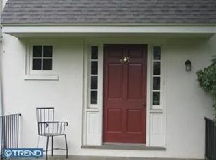 641 Clovelly Ln, Devon, PA 19333