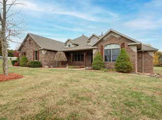 476 River Rock Rd, Ozark, MO 65721