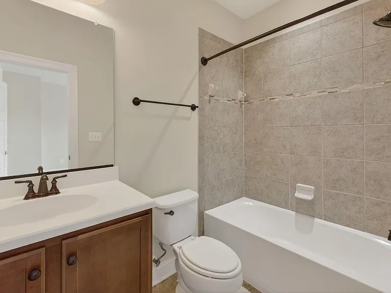 2942 Templehof Ct — Photo 38