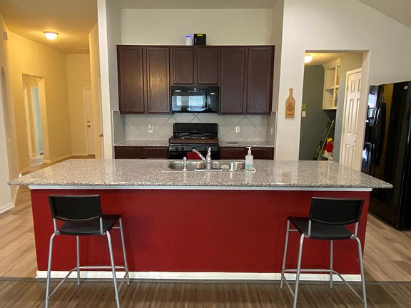 Kitchen with island