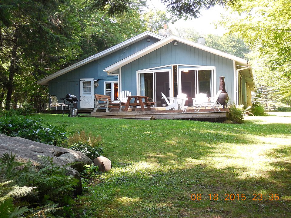 Front of home facing lake