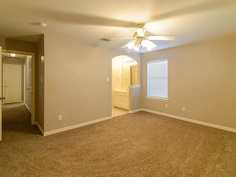 9605 Pinehurst Dr — Photo 17
