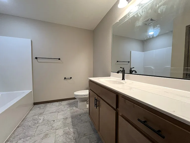 4835 Woodland Park Dr #5 — Photo 7