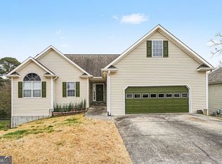 105 Twin Oaks Dr, Calhoun, GA 30701