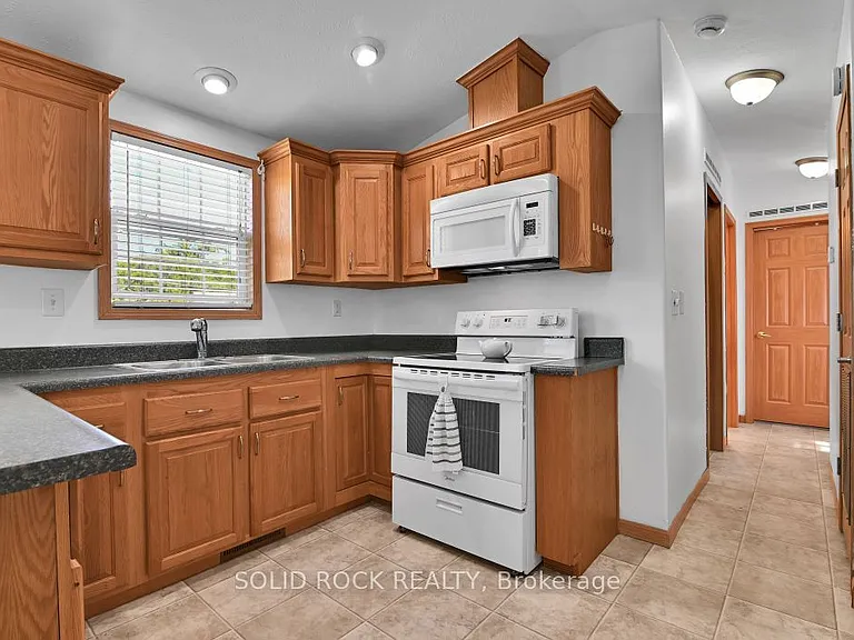 3535 Saint Joseph Blvd #90 — Photo 18