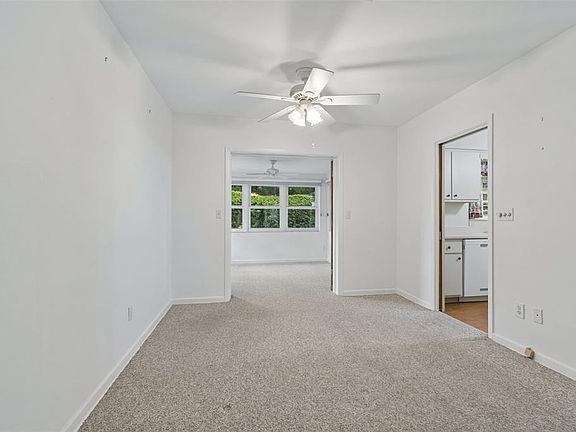 4th image of 808 WOODLEY ROAD