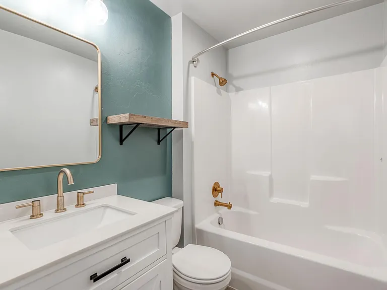 2332 Kismet Ct — Photo 5
