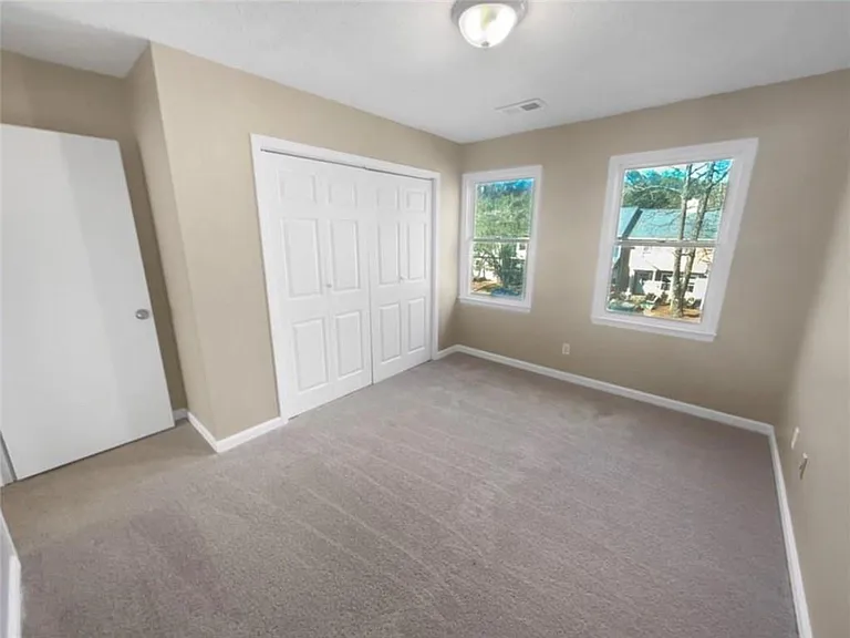 688 Stratford Grn — Photo 12