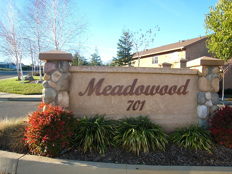 Meadowood Townhomes — Photo 2