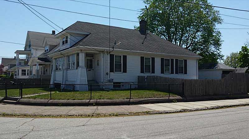 2nd image of 103 Crescent Rd