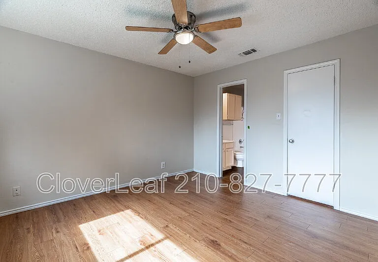 5528 Lochmoor — Photo 14