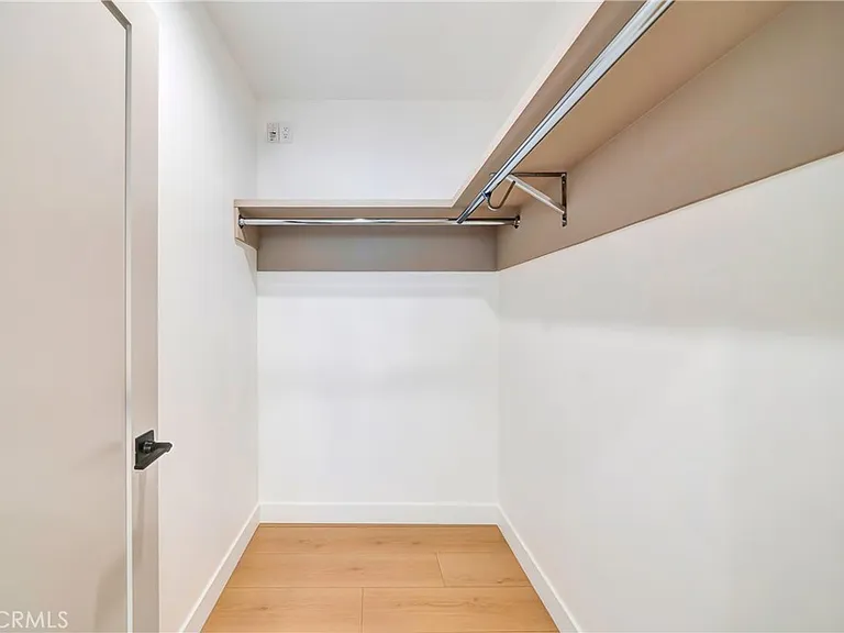 15741 Valerio St — Photo 25