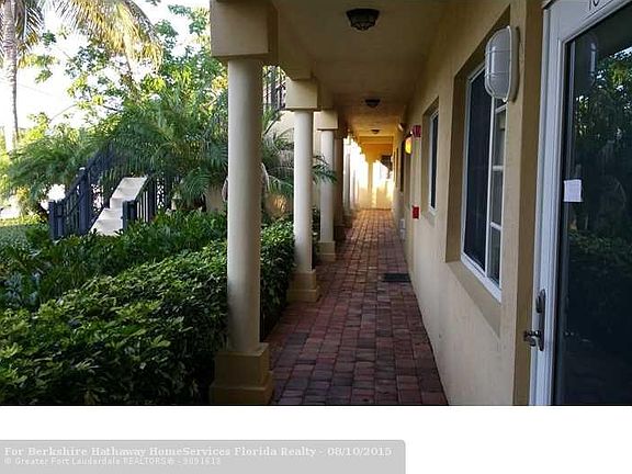 3rd image of 410 SW 15th St APT 203