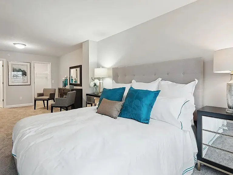 For Rent: $2,600 (3 beds, 3 baths, 1,782 Square Feet) - Owner's suite + Bedroom 3