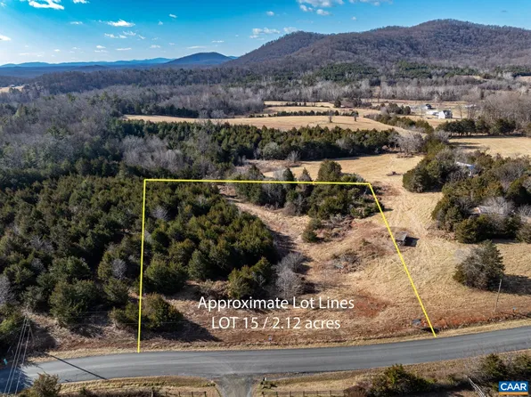 15 Pea Ridge Rd, Stanardsville, VA 22973