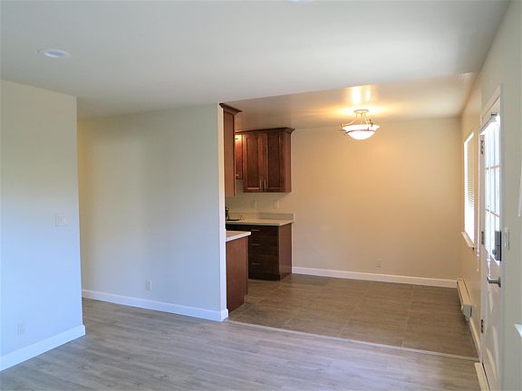 5th image of 1590 Albatross Dr #3