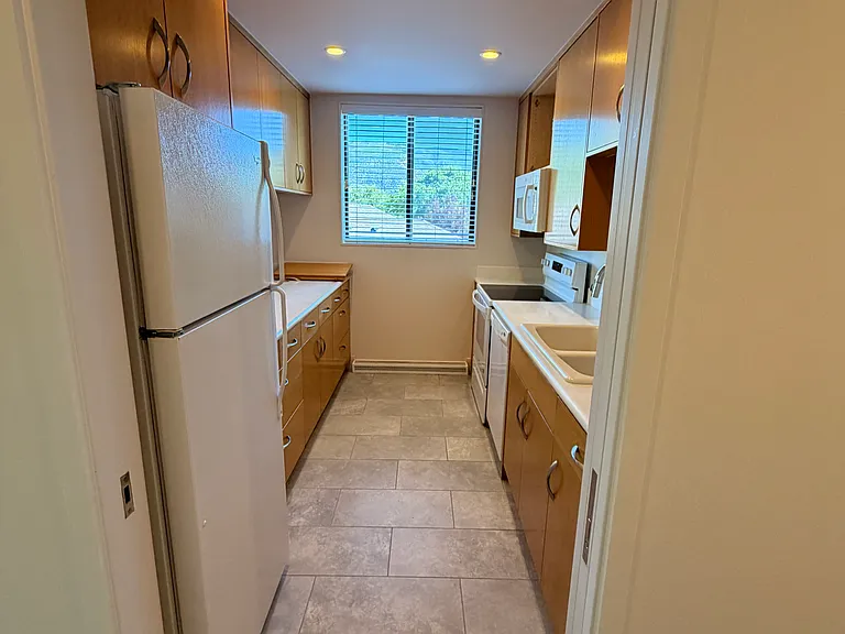 2423 Meadowlark Ln #8 — Photo 8