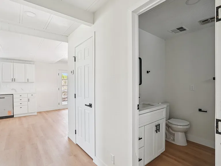 33423 Barcelona Dr — Photo 42