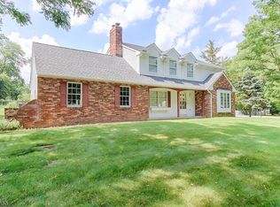 27 Grand Ave, Cedar Knolls, NJ 07927