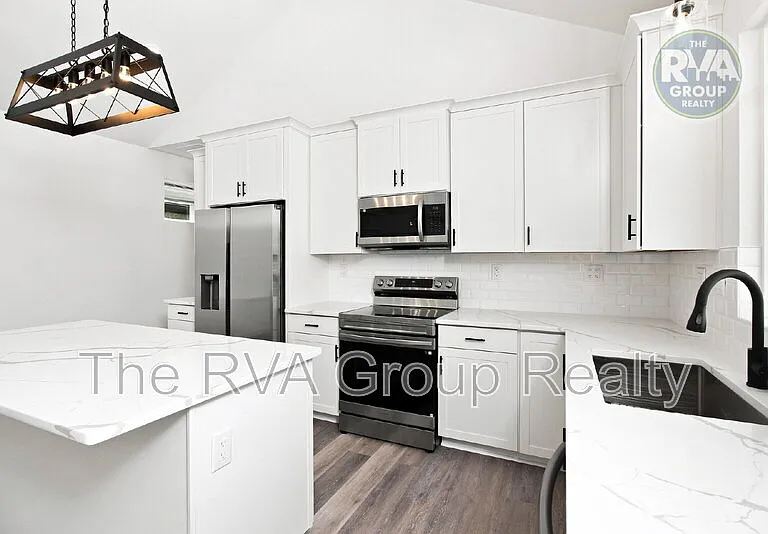 1609 Rogers St — Photo 8