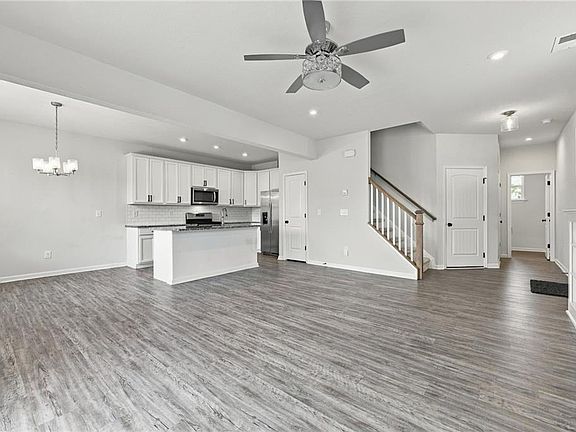 5th image of 625 Rhema Rd
